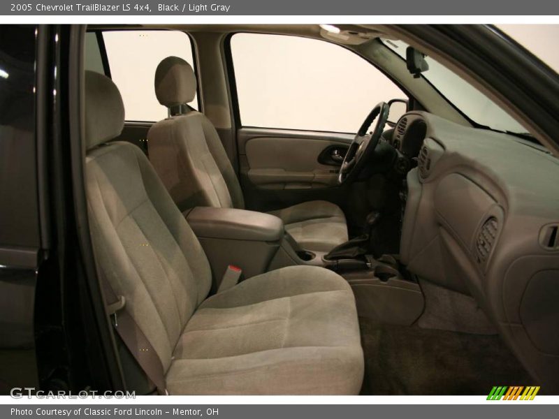 Black / Light Gray 2005 Chevrolet TrailBlazer LS 4x4