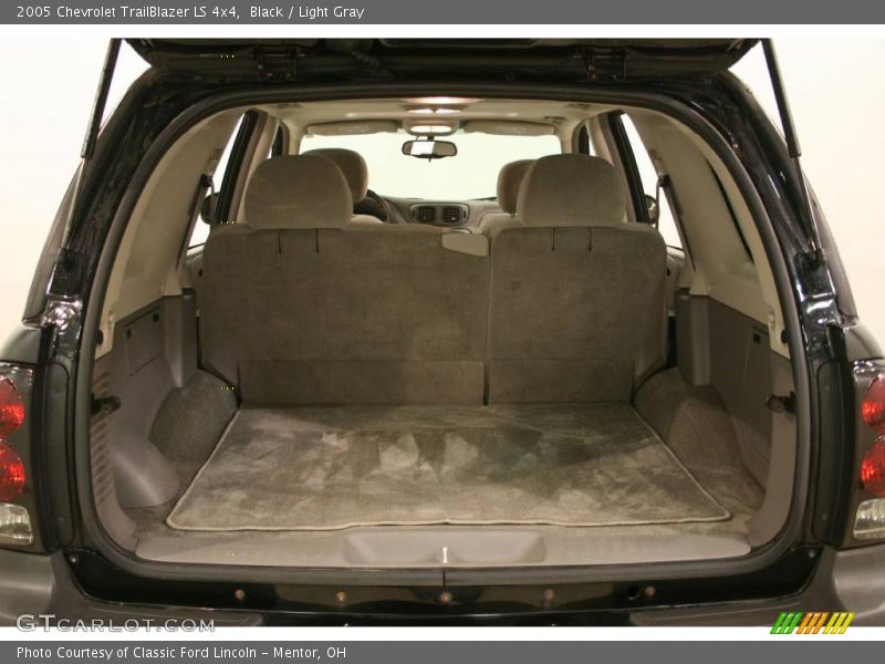 Black / Light Gray 2005 Chevrolet TrailBlazer LS 4x4