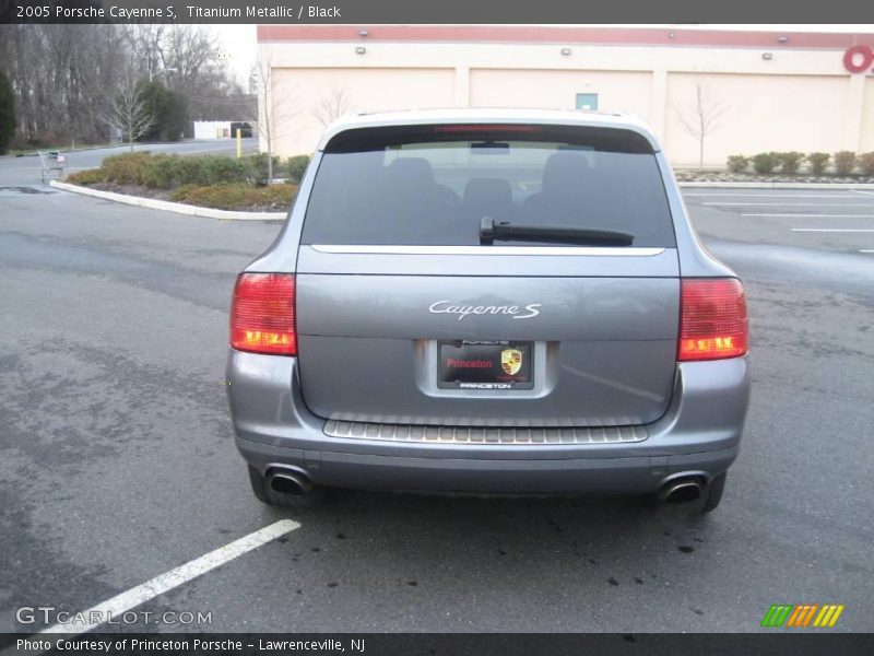 Titanium Metallic / Black 2005 Porsche Cayenne S