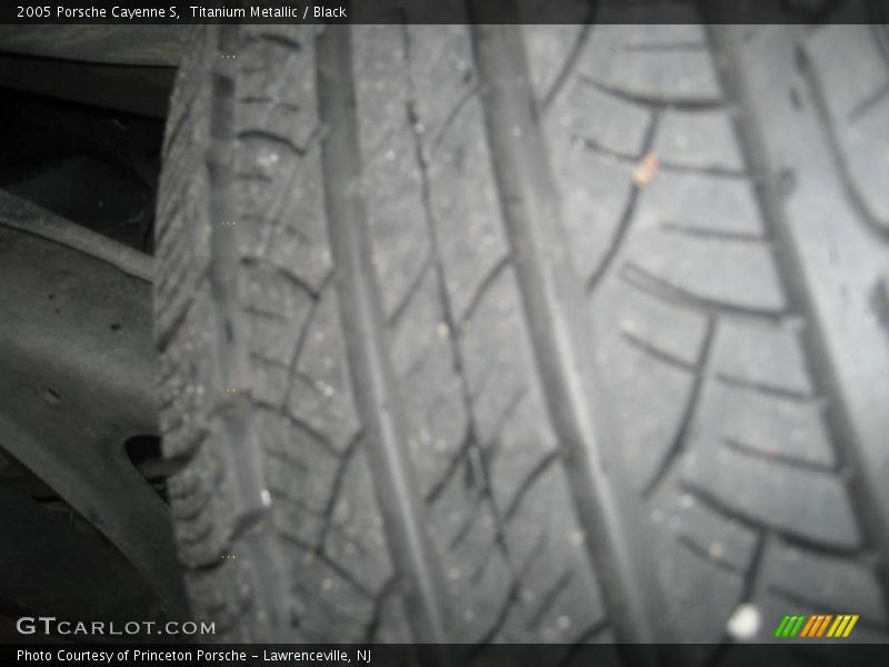 Titanium Metallic / Black 2005 Porsche Cayenne S