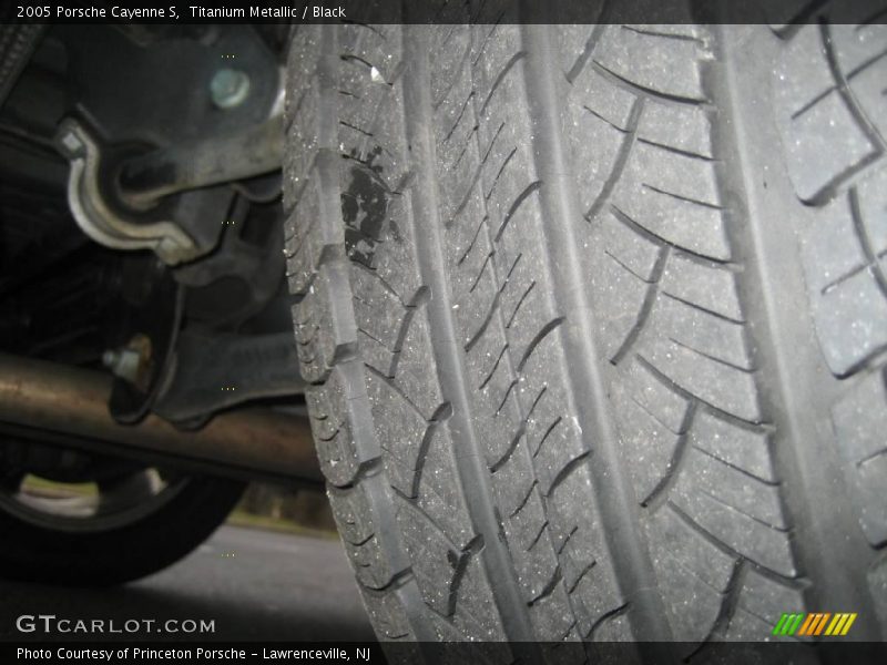Titanium Metallic / Black 2005 Porsche Cayenne S