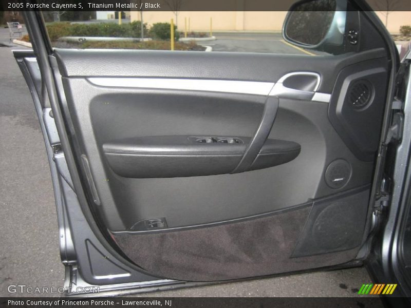Titanium Metallic / Black 2005 Porsche Cayenne S