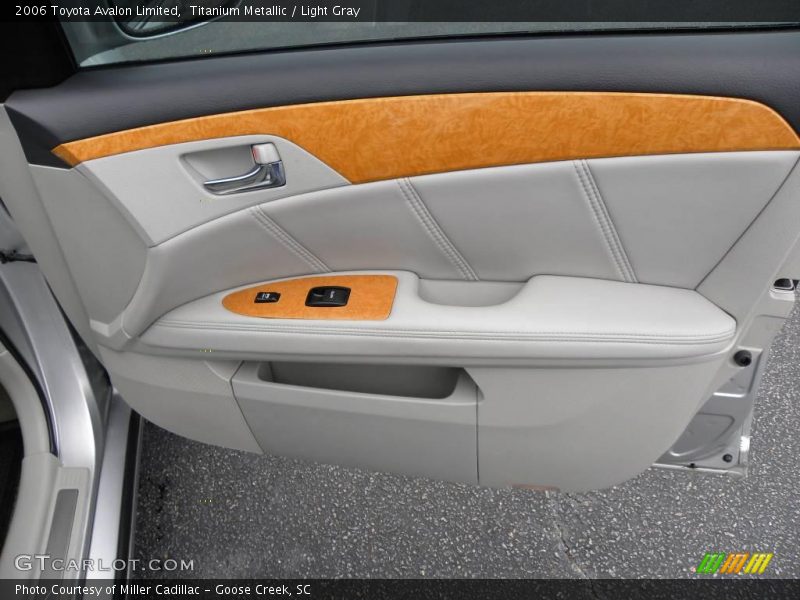 Titanium Metallic / Light Gray 2006 Toyota Avalon Limited
