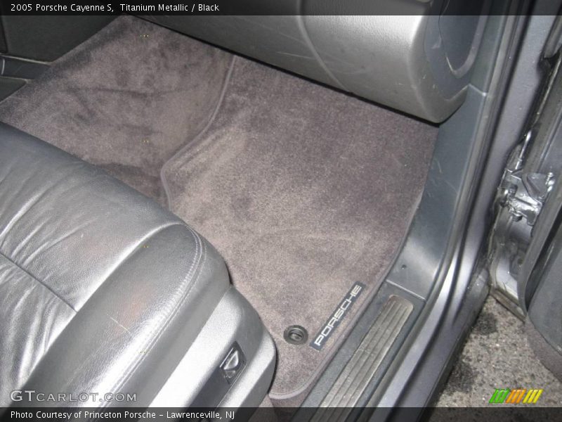 Titanium Metallic / Black 2005 Porsche Cayenne S