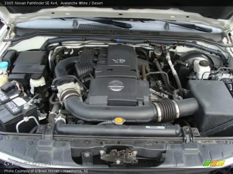 Avalanche White / Desert 2005 Nissan Pathfinder SE 4x4