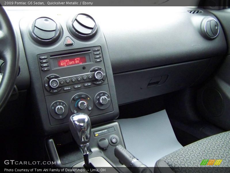 Quicksilver Metallic / Ebony 2009 Pontiac G6 Sedan