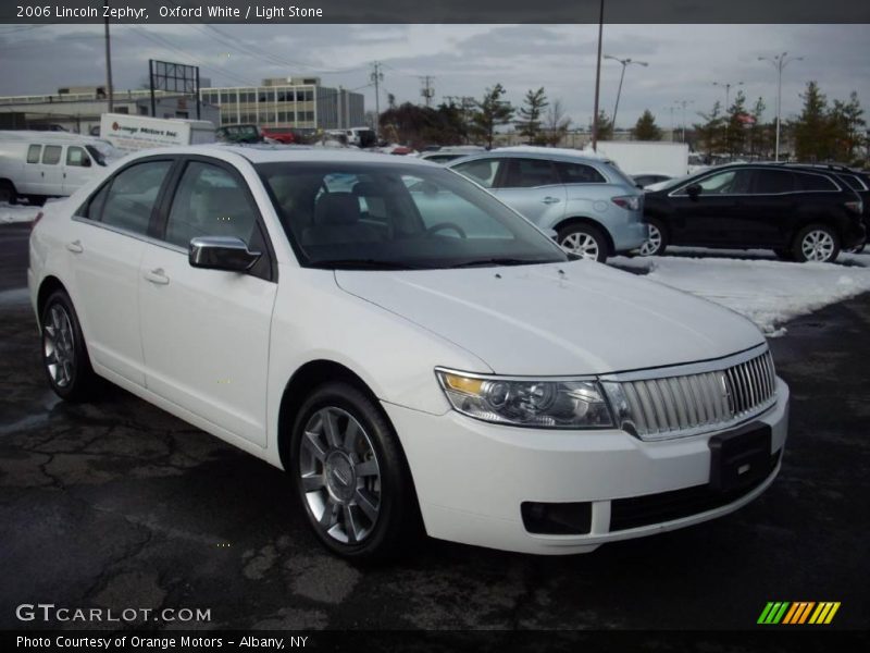 Oxford White / Light Stone 2006 Lincoln Zephyr