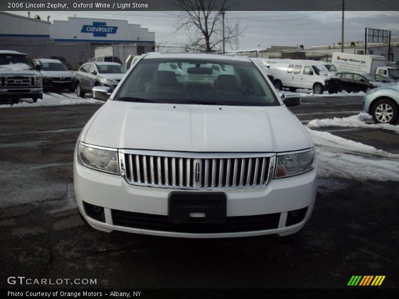 Oxford White / Light Stone 2006 Lincoln Zephyr