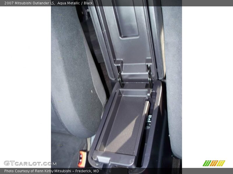Aqua Metallic / Black 2007 Mitsubishi Outlander LS