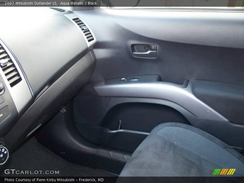 Aqua Metallic / Black 2007 Mitsubishi Outlander LS