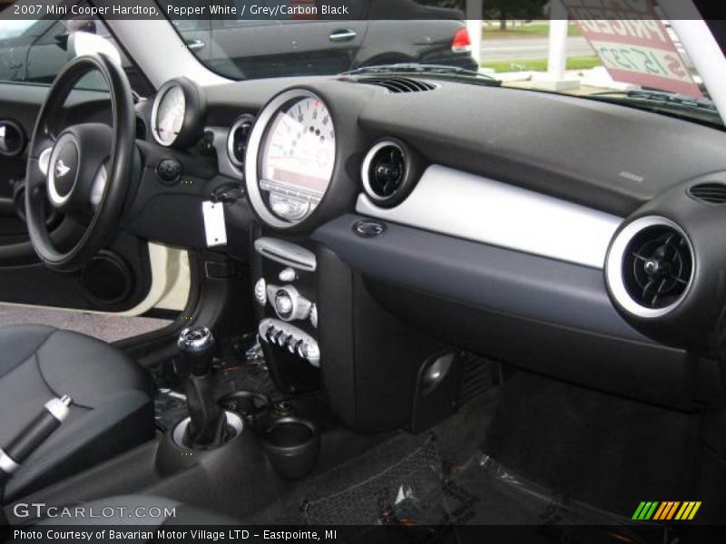 Pepper White / Grey/Carbon Black 2007 Mini Cooper Hardtop