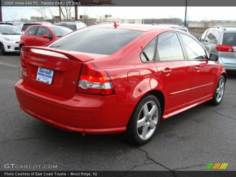 Passion Red / Off Black 2005 Volvo S40 T5