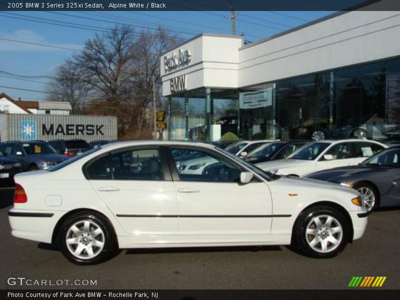Alpine White / Black 2005 BMW 3 Series 325xi Sedan