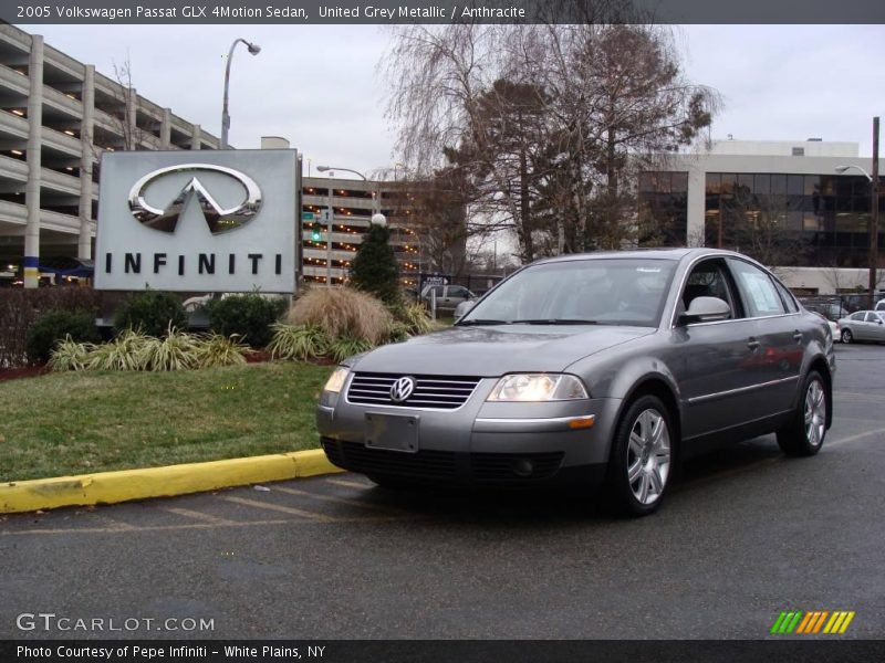 United Grey Metallic / Anthracite 2005 Volkswagen Passat GLX 4Motion Sedan