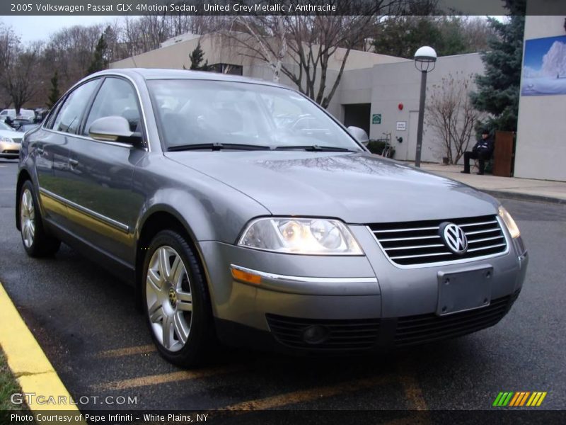 United Grey Metallic / Anthracite 2005 Volkswagen Passat GLX 4Motion Sedan