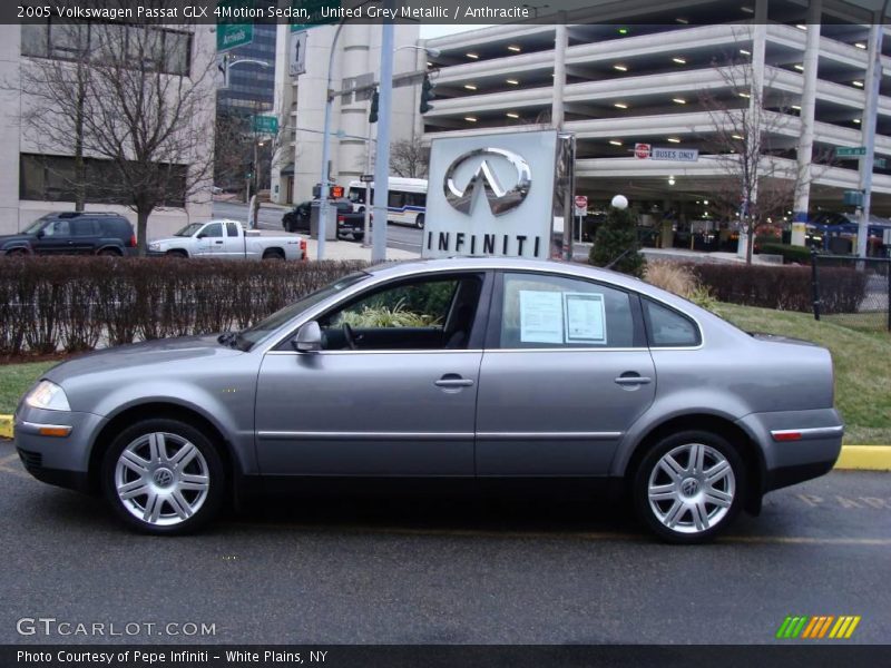 United Grey Metallic / Anthracite 2005 Volkswagen Passat GLX 4Motion Sedan