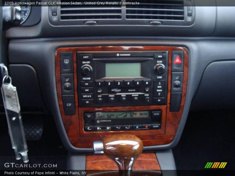 United Grey Metallic / Anthracite 2005 Volkswagen Passat GLX 4Motion Sedan