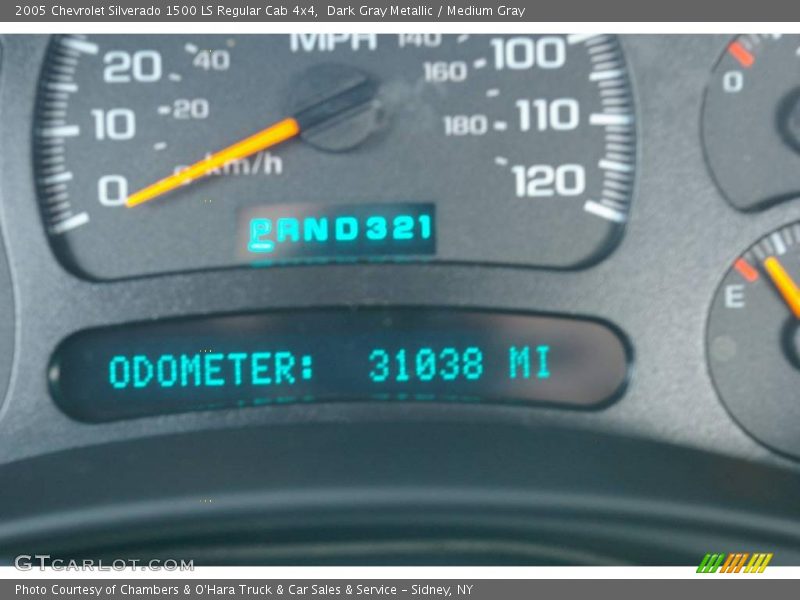 Dark Gray Metallic / Medium Gray 2005 Chevrolet Silverado 1500 LS Regular Cab 4x4