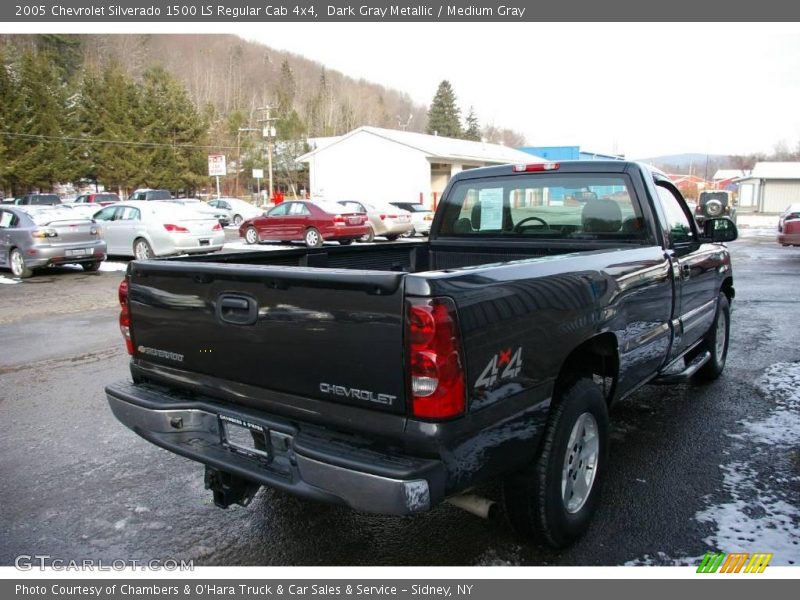 Dark Gray Metallic / Medium Gray 2005 Chevrolet Silverado 1500 LS Regular Cab 4x4