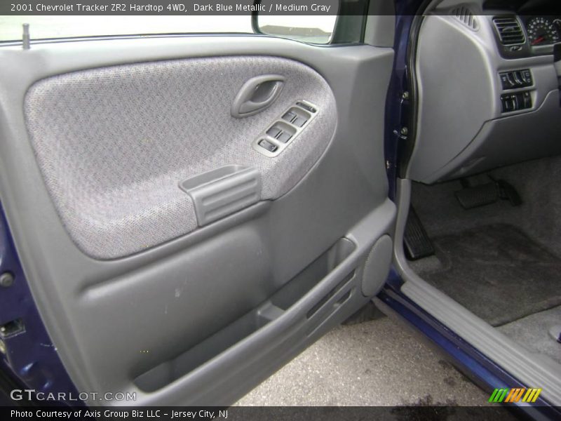 Dark Blue Metallic / Medium Gray 2001 Chevrolet Tracker ZR2 Hardtop 4WD