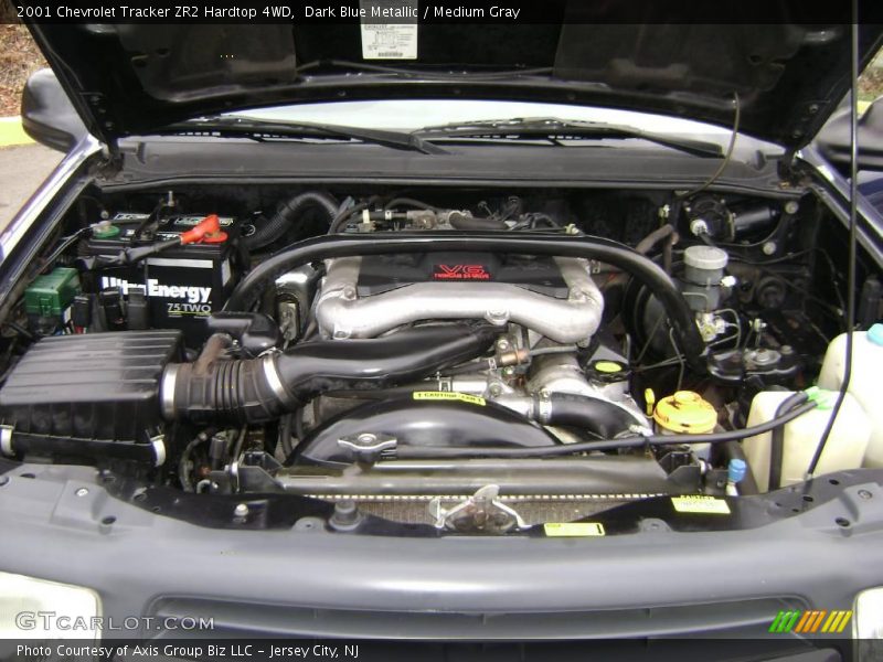 Dark Blue Metallic / Medium Gray 2001 Chevrolet Tracker ZR2 Hardtop 4WD