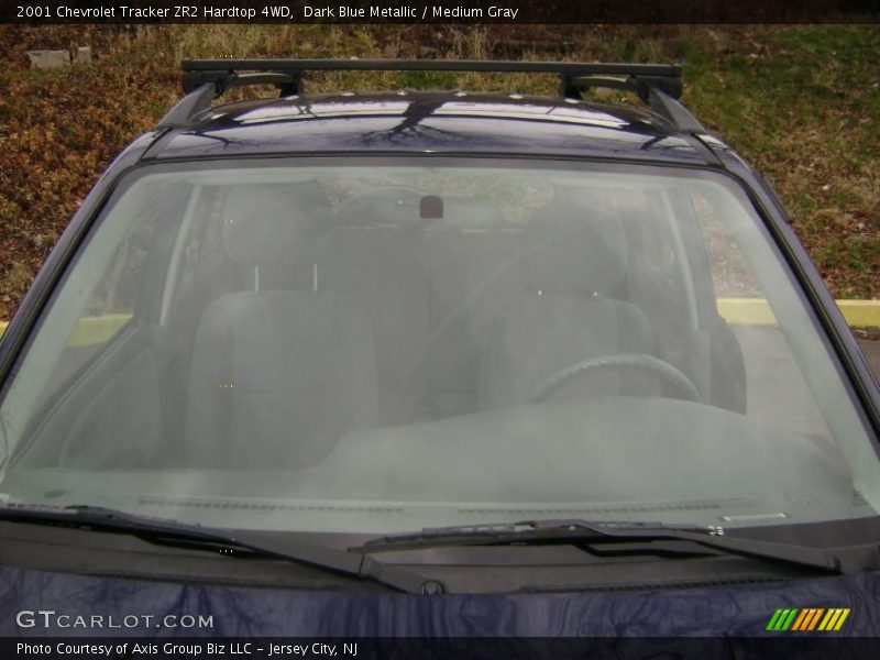 Dark Blue Metallic / Medium Gray 2001 Chevrolet Tracker ZR2 Hardtop 4WD