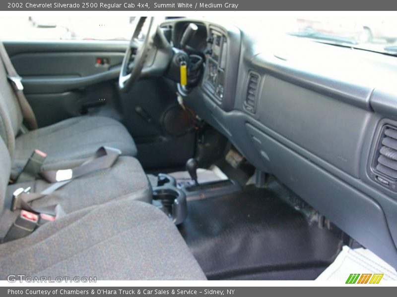 Summit White / Medium Gray 2002 Chevrolet Silverado 2500 Regular Cab 4x4