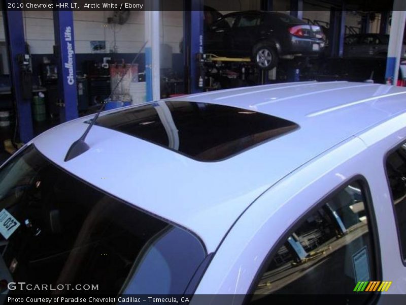 Arctic White / Ebony 2010 Chevrolet HHR LT