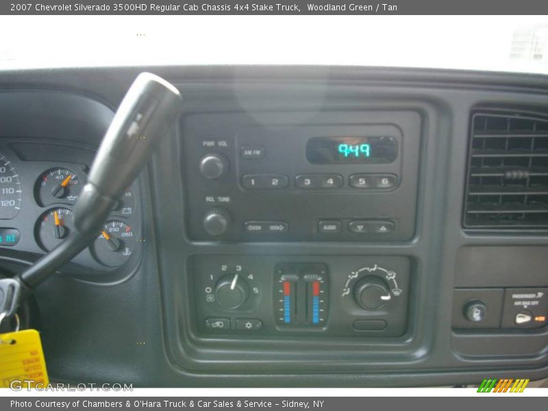 Woodland Green / Tan 2007 Chevrolet Silverado 3500HD Regular Cab Chassis 4x4 Stake Truck