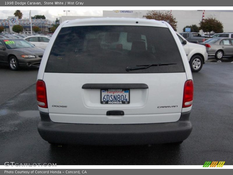 Stone White / Mist Gray 1998 Dodge Caravan