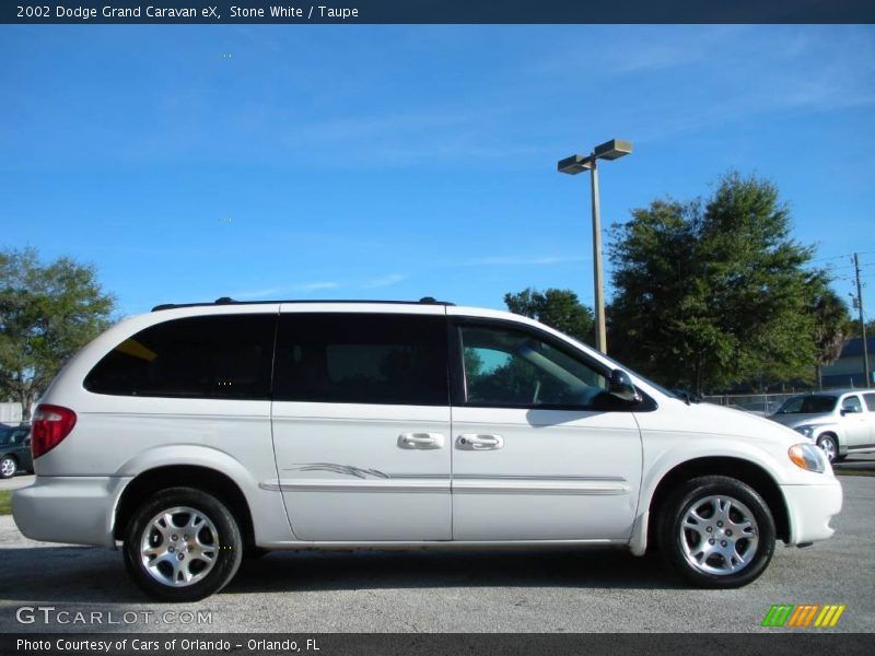 Stone White / Taupe 2002 Dodge Grand Caravan eX