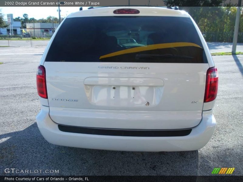 Stone White / Taupe 2002 Dodge Grand Caravan eX