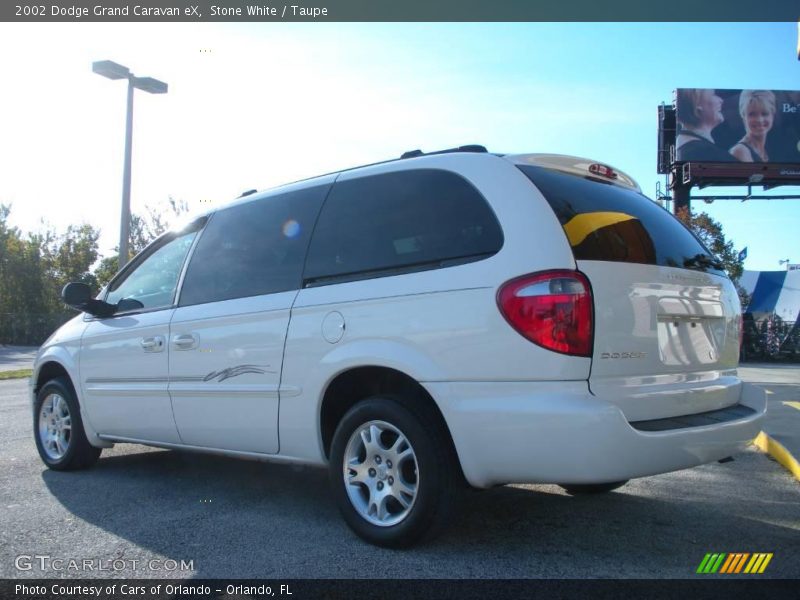 Stone White / Taupe 2002 Dodge Grand Caravan eX