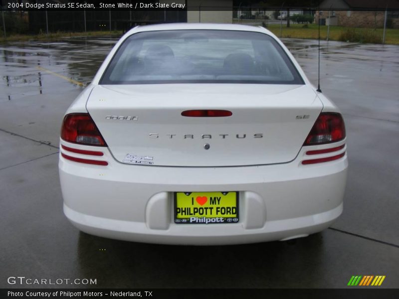 Stone White / Dark Slate Gray 2004 Dodge Stratus SE Sedan