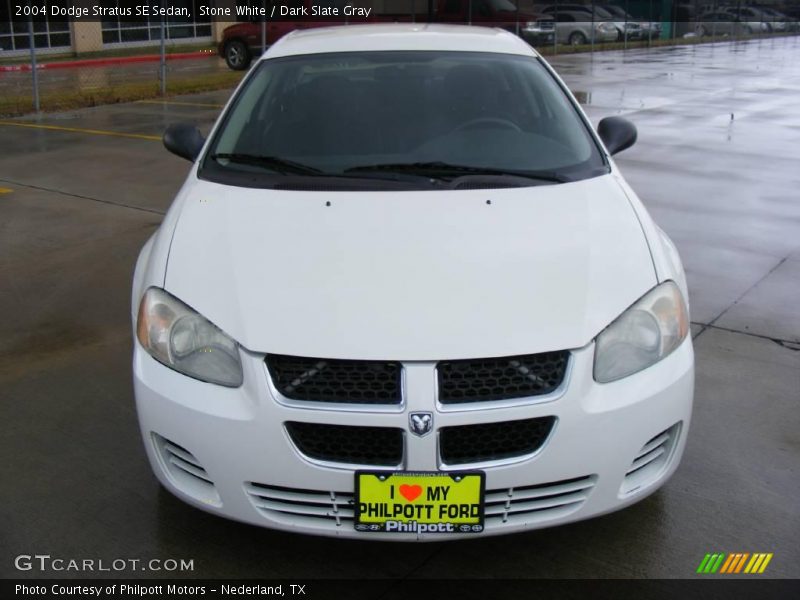 Stone White / Dark Slate Gray 2004 Dodge Stratus SE Sedan