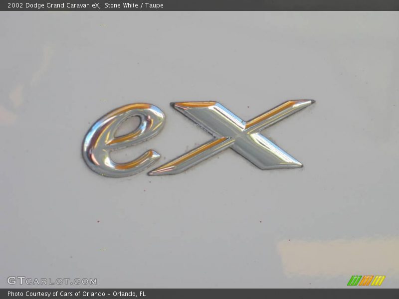 Stone White / Taupe 2002 Dodge Grand Caravan eX