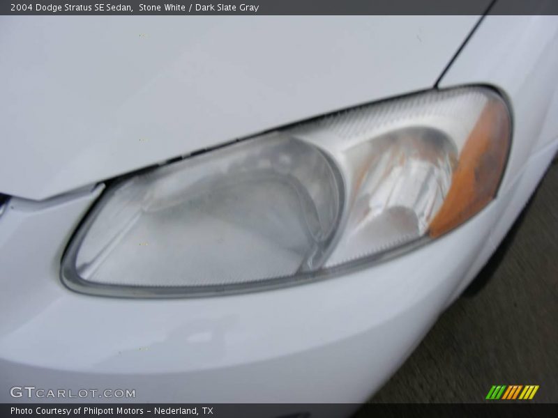 Stone White / Dark Slate Gray 2004 Dodge Stratus SE Sedan