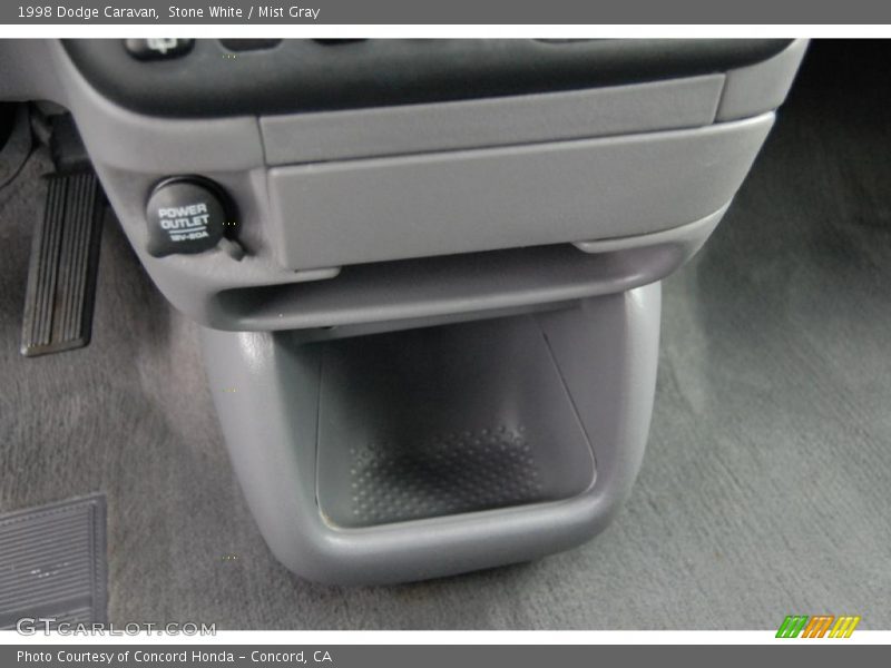 Stone White / Mist Gray 1998 Dodge Caravan