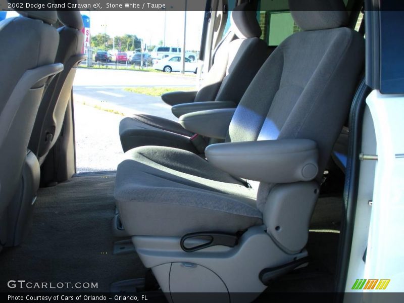 Stone White / Taupe 2002 Dodge Grand Caravan eX