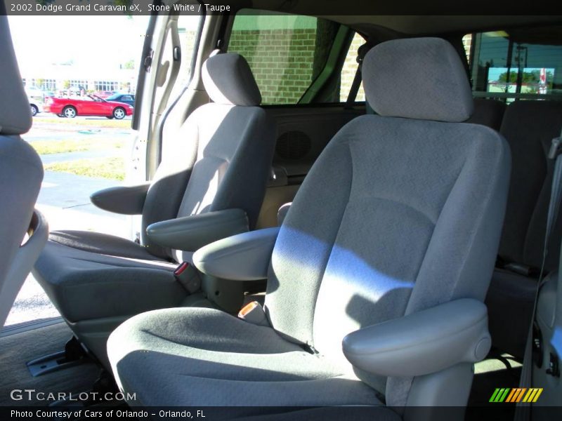 Stone White / Taupe 2002 Dodge Grand Caravan eX