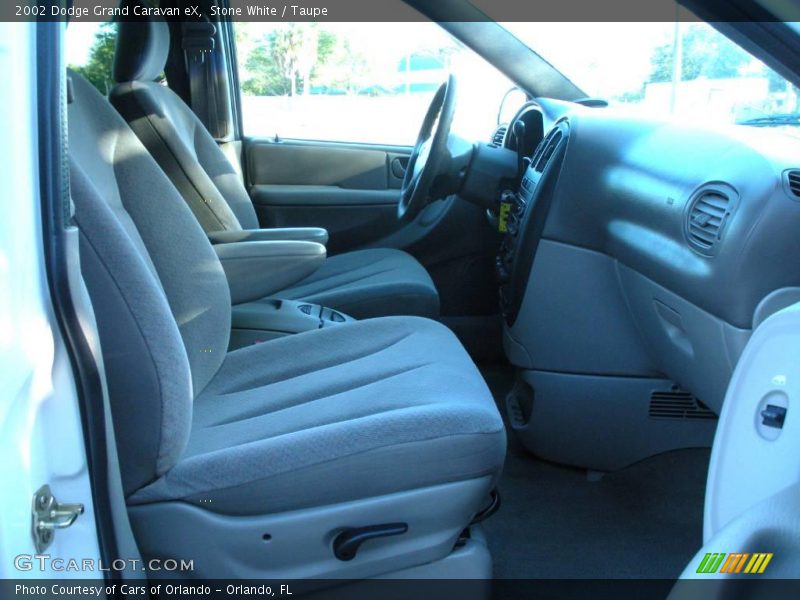 Stone White / Taupe 2002 Dodge Grand Caravan eX