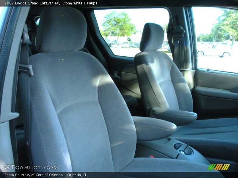 Stone White / Taupe 2002 Dodge Grand Caravan eX