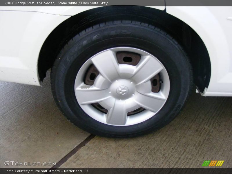 Stone White / Dark Slate Gray 2004 Dodge Stratus SE Sedan