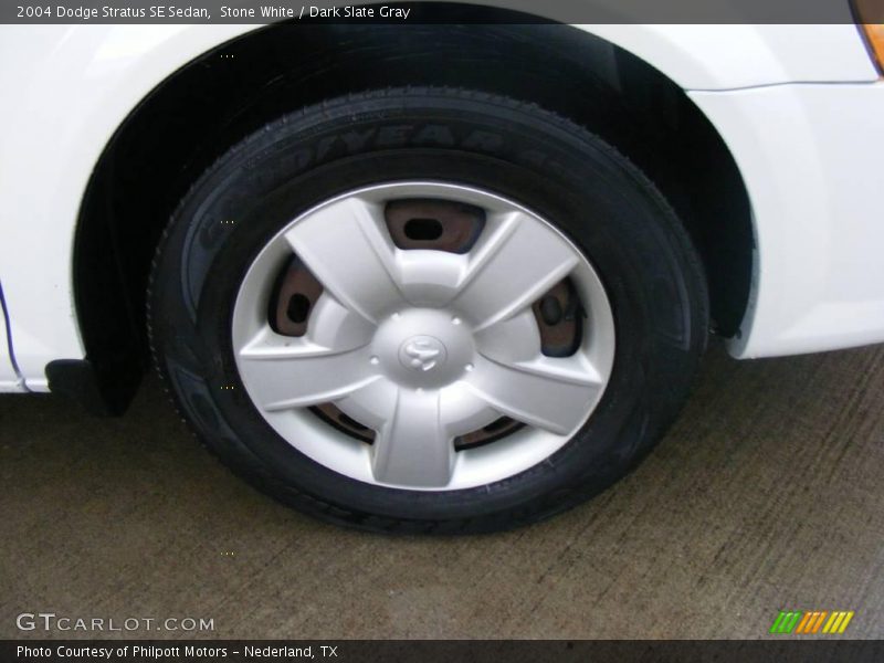 Stone White / Dark Slate Gray 2004 Dodge Stratus SE Sedan