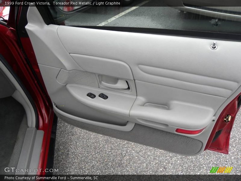 Toreador Red Metallic / Light Graphite 1999 Ford Crown Victoria