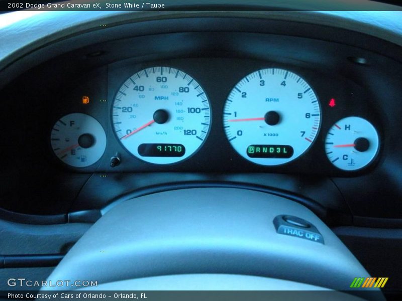 Stone White / Taupe 2002 Dodge Grand Caravan eX