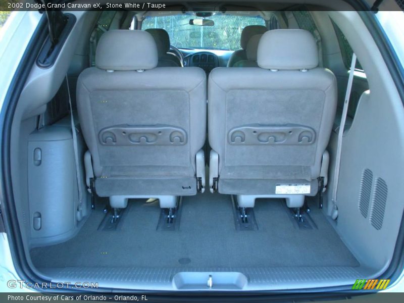 Stone White / Taupe 2002 Dodge Grand Caravan eX