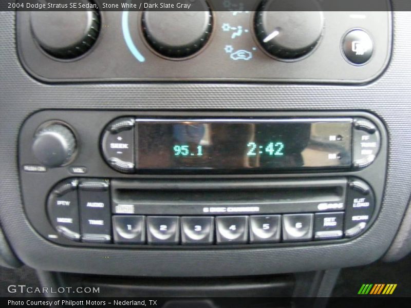 Stone White / Dark Slate Gray 2004 Dodge Stratus SE Sedan