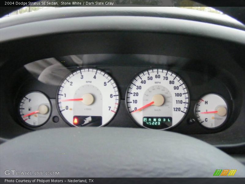 Stone White / Dark Slate Gray 2004 Dodge Stratus SE Sedan