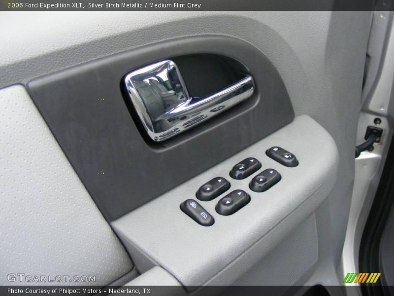 Silver Birch Metallic / Medium Flint Grey 2006 Ford Expedition XLT